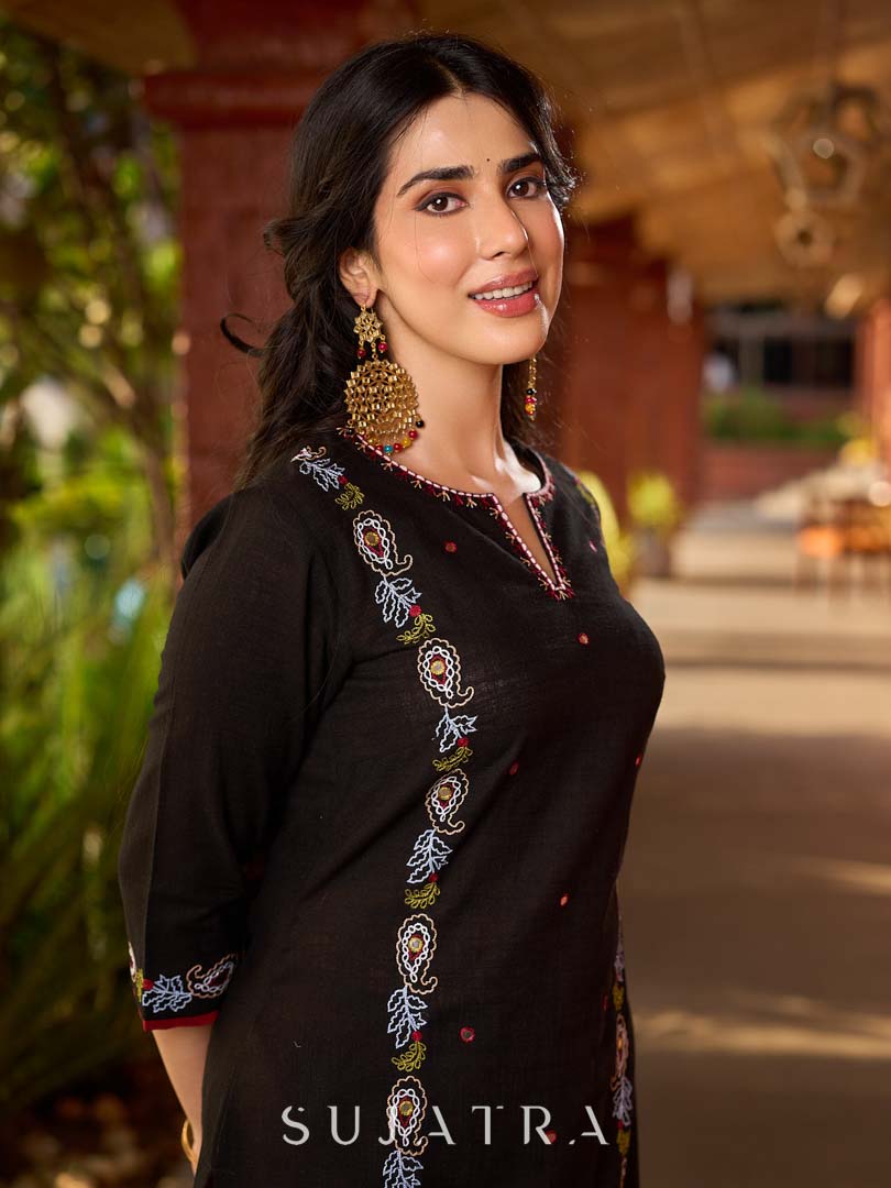 Classic Black Cotton Kurta with Intricate Paisley Embroidery