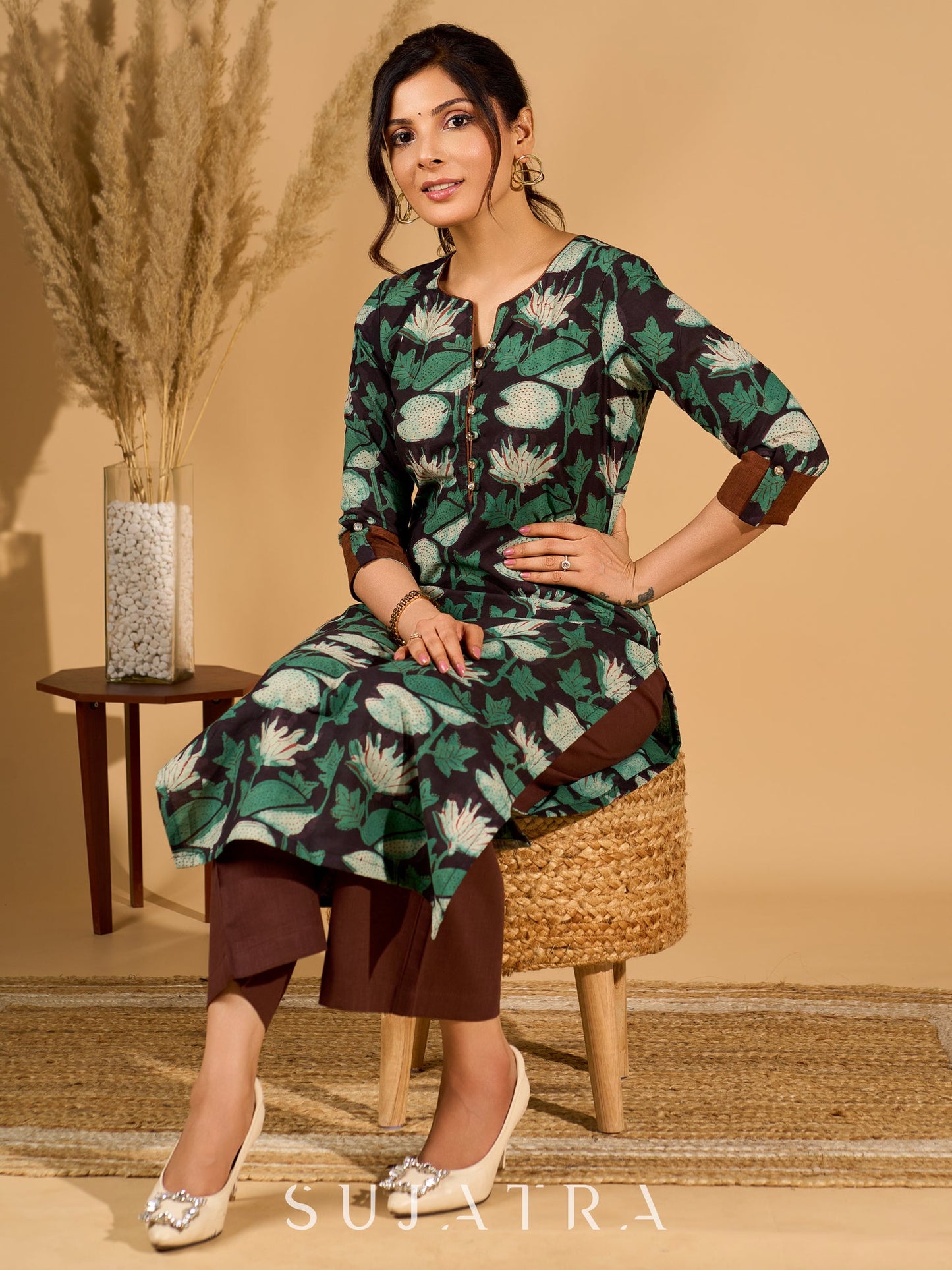 Blossomed Black Cotton Kurta with Contrasting Cuffs and Graceful Highlights