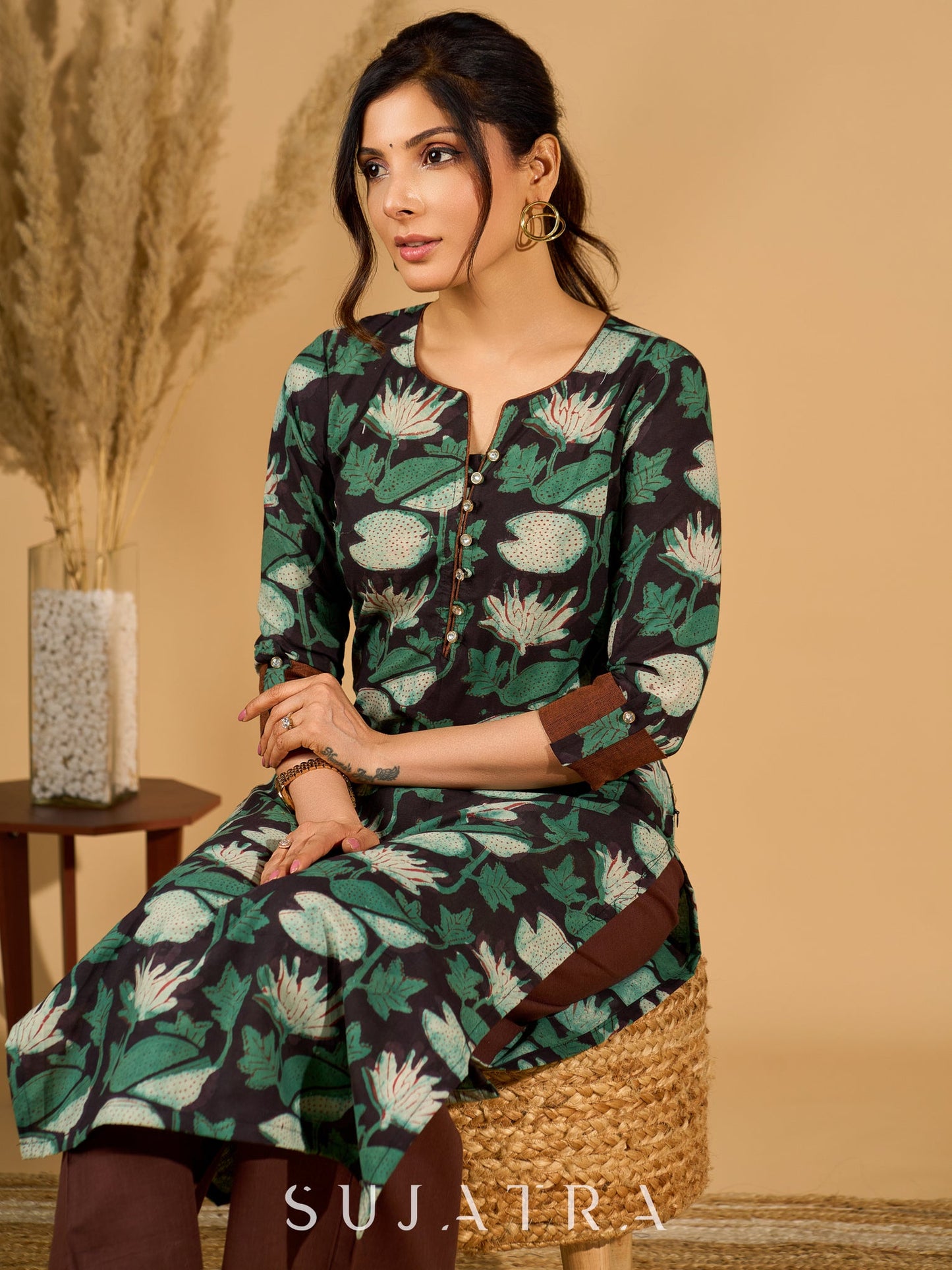 Blossomed Black Cotton Kurta with Contrasting Cuffs and Graceful Highlights