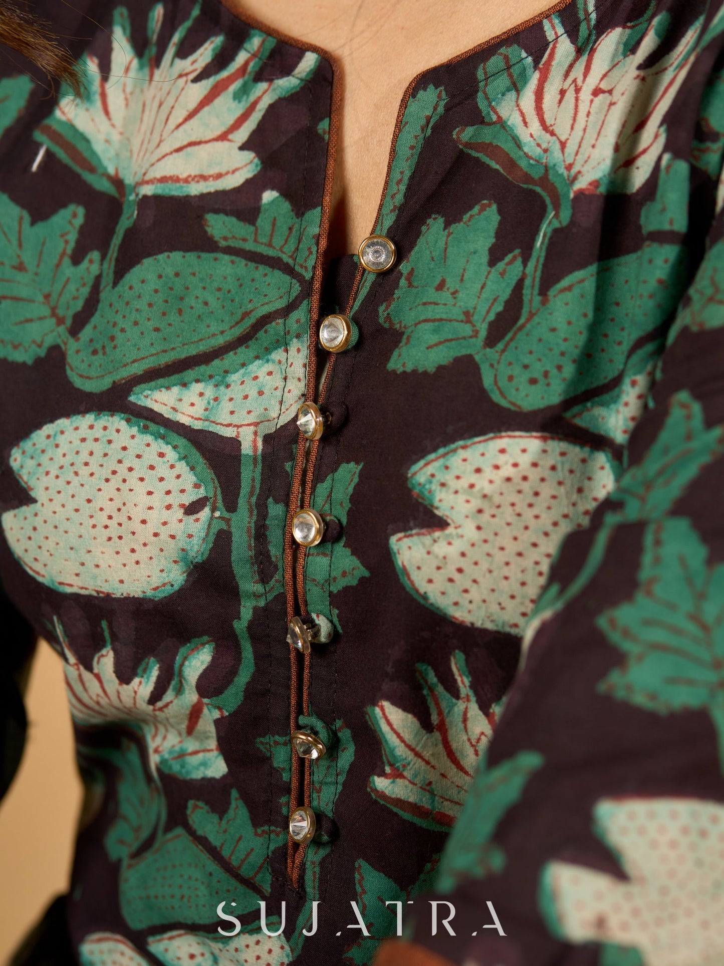 Blossomed Black Cotton Kurta with Contrasting Cuffs and Graceful Highlights