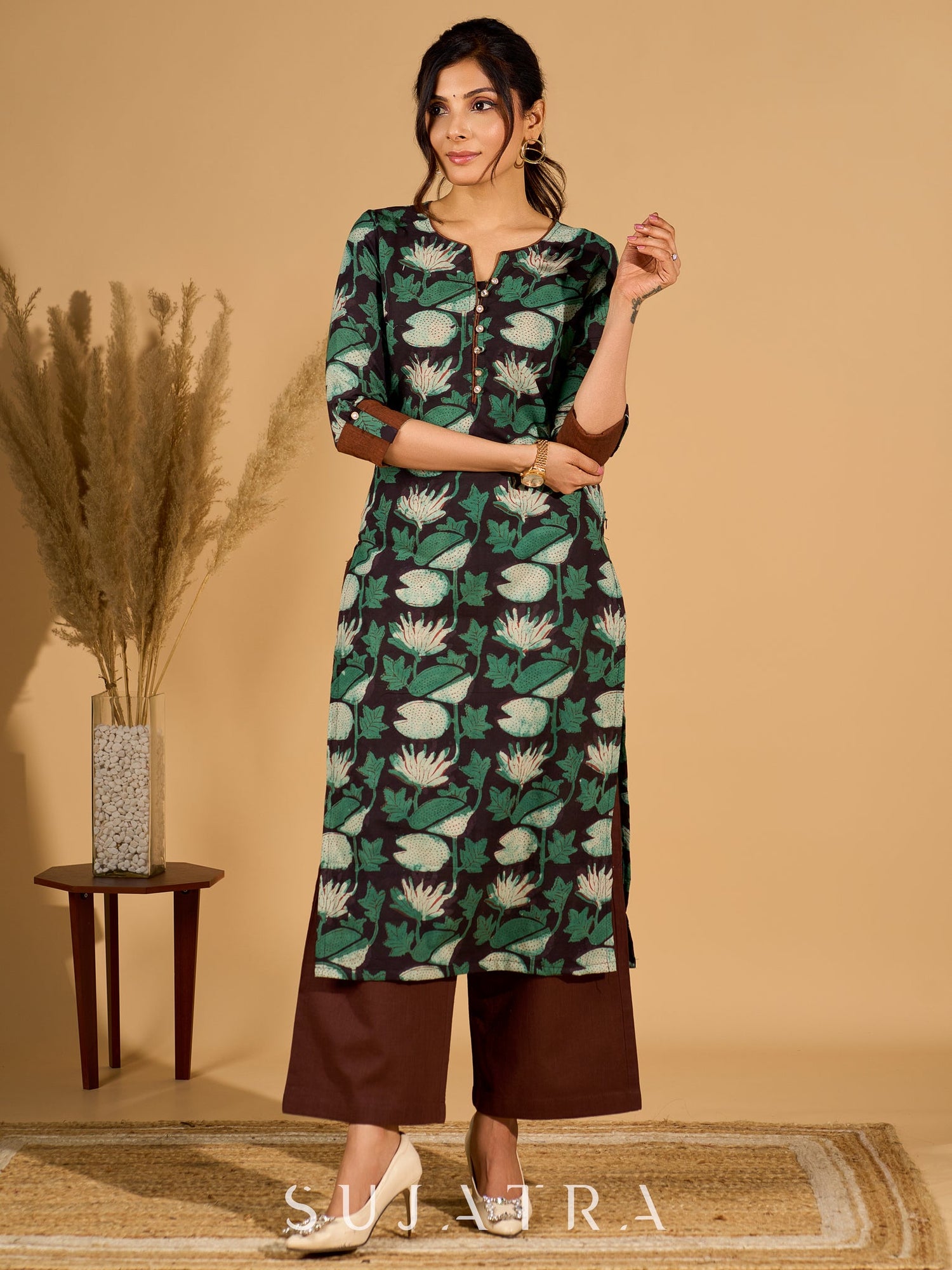 Blossomed Black Cotton Kurta with Contrasting Cuffs and Graceful Highlights
