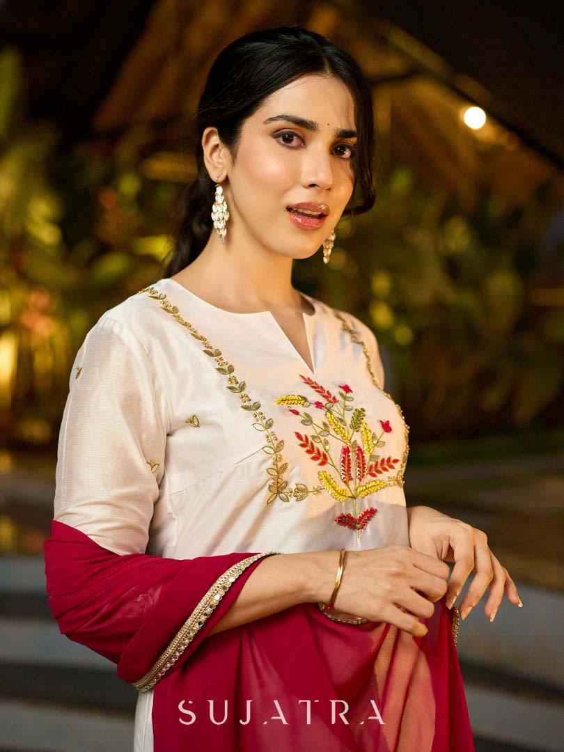 Contemporary White Chanderi Kurta with Minimal Hand Thread Embroidery & Gotapatti Work