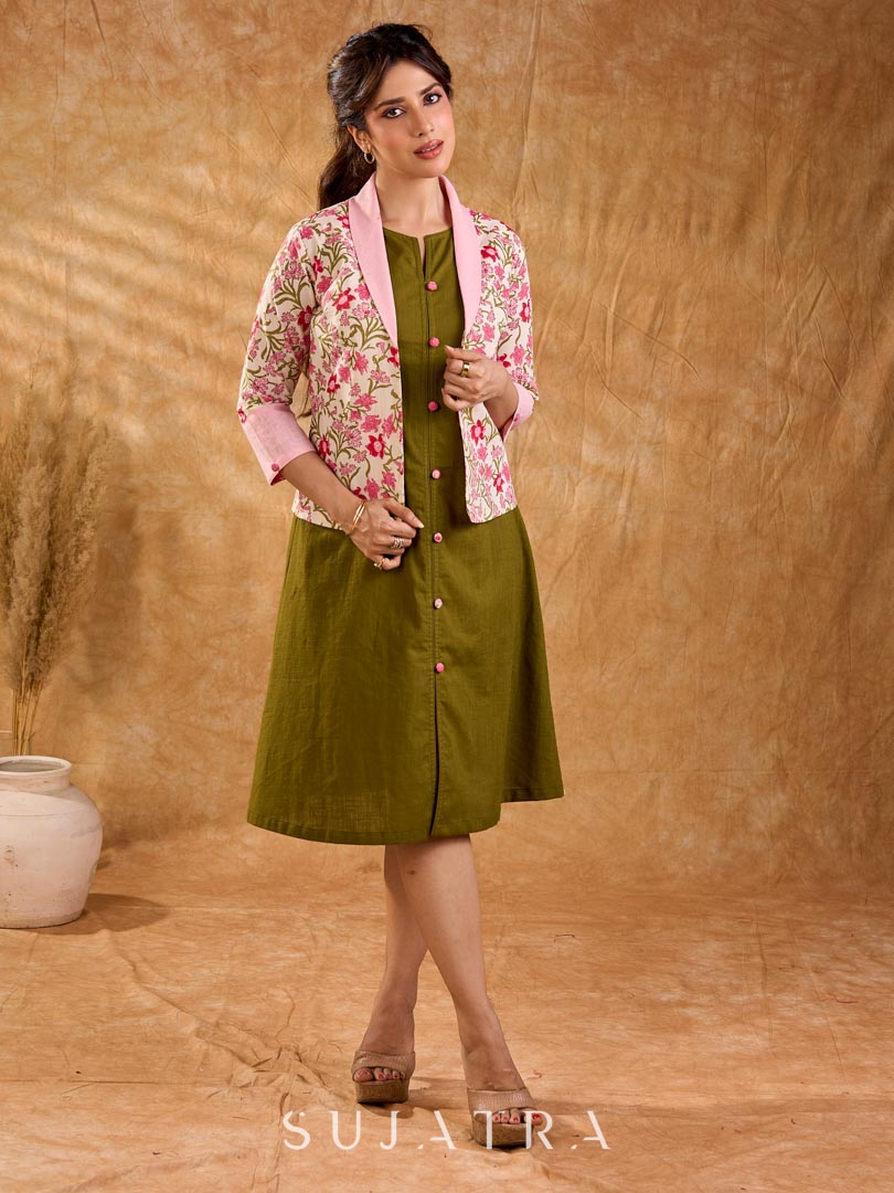 Blossom Pink Floral Print Cotton Short Jacket with Pink Lapel Collar and Cuff