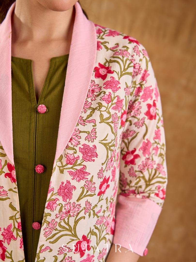 Blossom Pink Floral Print Cotton Short Jacket with Pink Lapel Collar and Cuff
