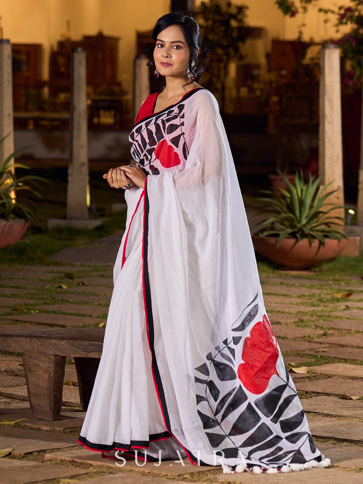 Classic White Mul Cotton Saree with Bold Hand Painting
