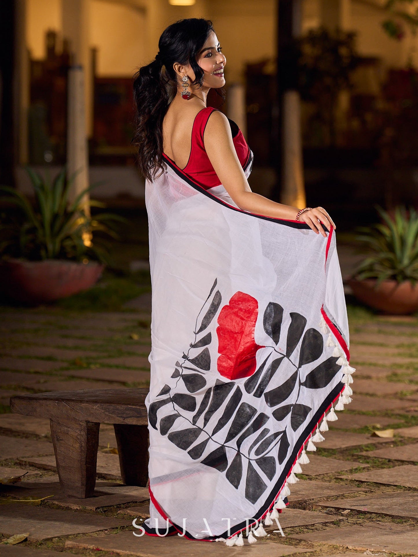 Classic White Mul Cotton Saree with Bold Hand Painting