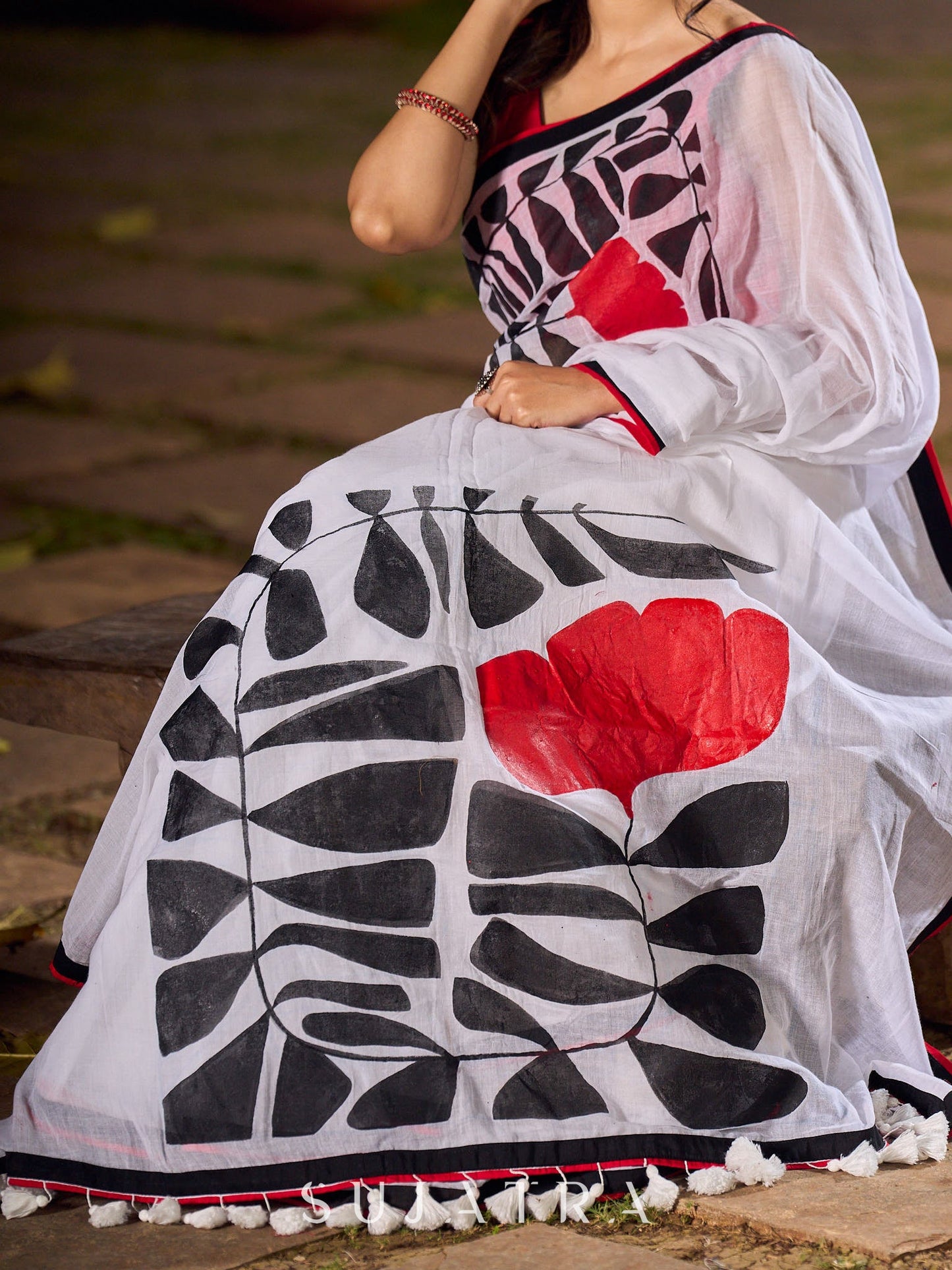 Classic White Mul Cotton Saree with Bold Hand Painting