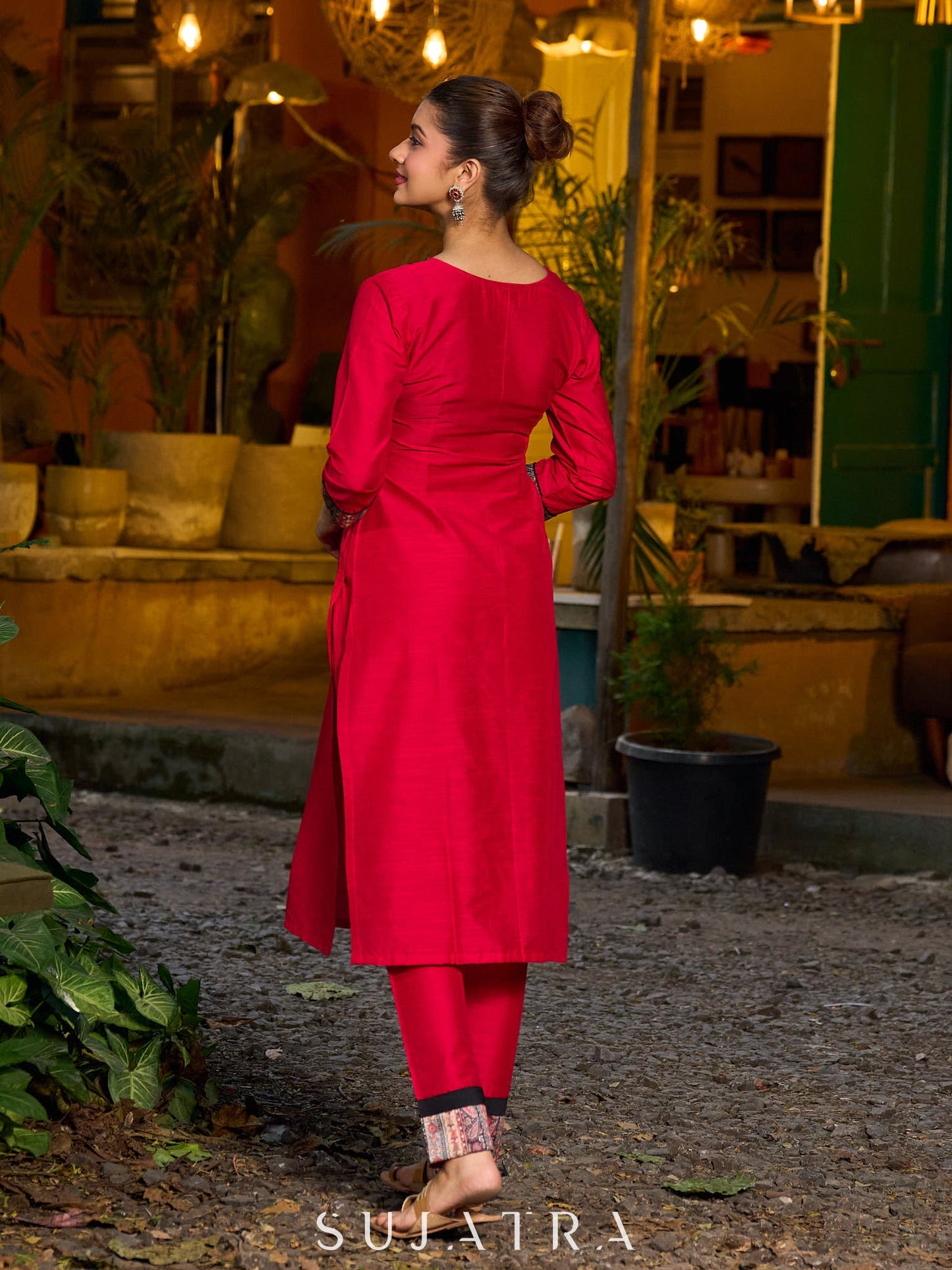 Stunning magenta cotton-silk kurta with digital print detailing and black–gold contrast