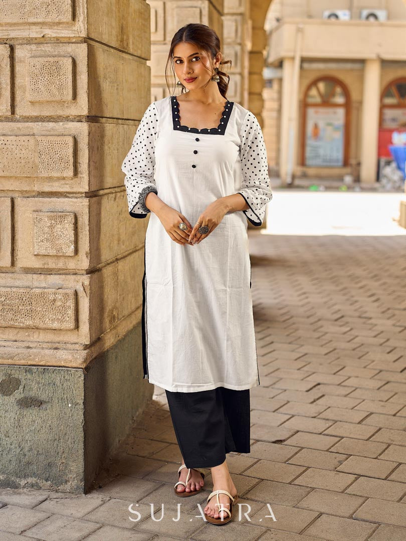 Effortless White Cotton Kurta Adorned with Polka Dot Sleeves & Delicate Scalloped Neckline