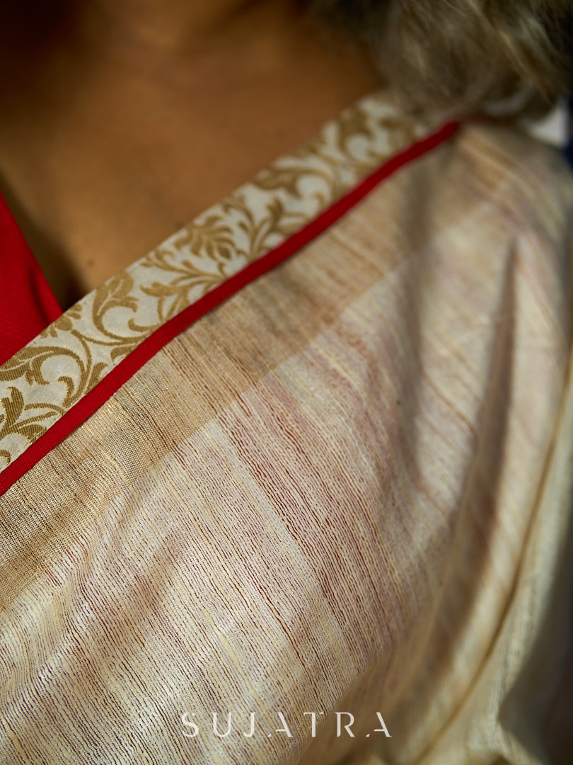 Elegant Off-White Ghicha Silk Saree with Benarasi Brocade Border and Contrast Red Piping Detail