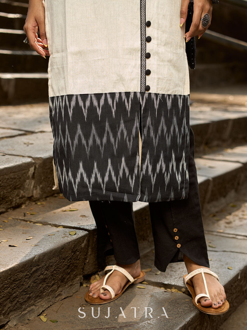 Elegant Off-White Cotton Flex Kurti with Ikat Hem & Sleeve Accents