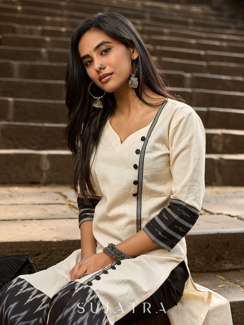 Elegant Off-White Cotton Flex Kurti with Ikat Hem & Sleeve Accents