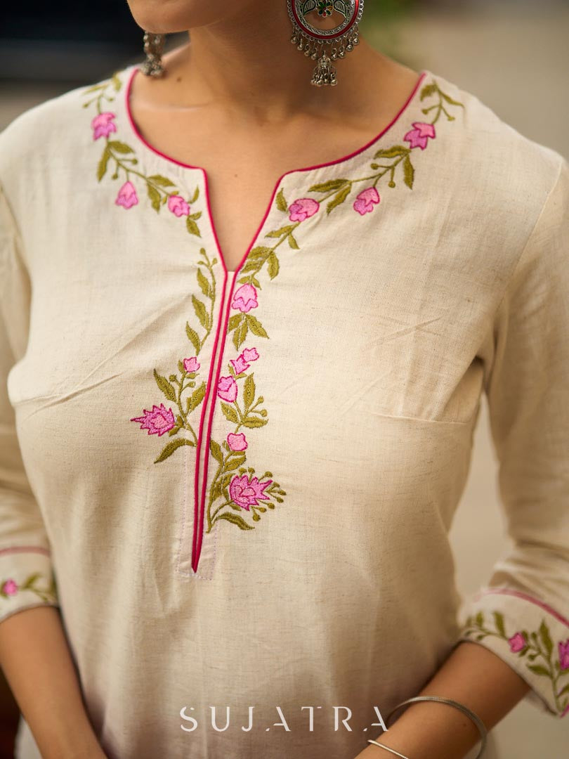 Soulful Off-White Cotton Kurta with Pink Floral Embroidered Neckline & Sleeves