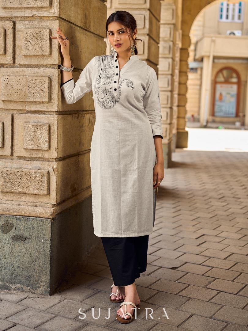 Simple Off-White Cotton Flex Straight Kurta with Minimal Hand Painting on Front & Sleeves