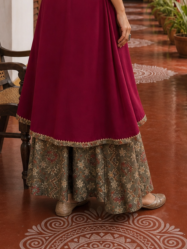 Elegant Rani pink panelled Georgette Kurta with Contrast Printed Border and hand embroidered front panel