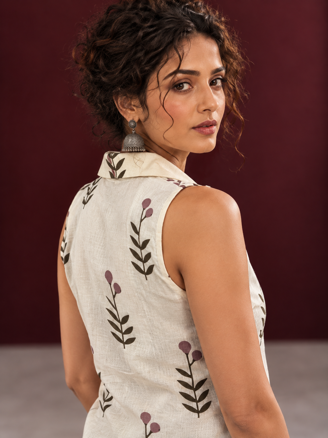Cream Cotton Sleeveless Shirt with Collared Neckline and Botanical Leaf Print — fabric detail