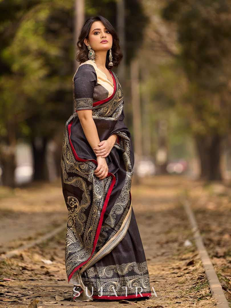 Bold Black Art Silk Saree with Traditional Printed Border & Statement Pallu