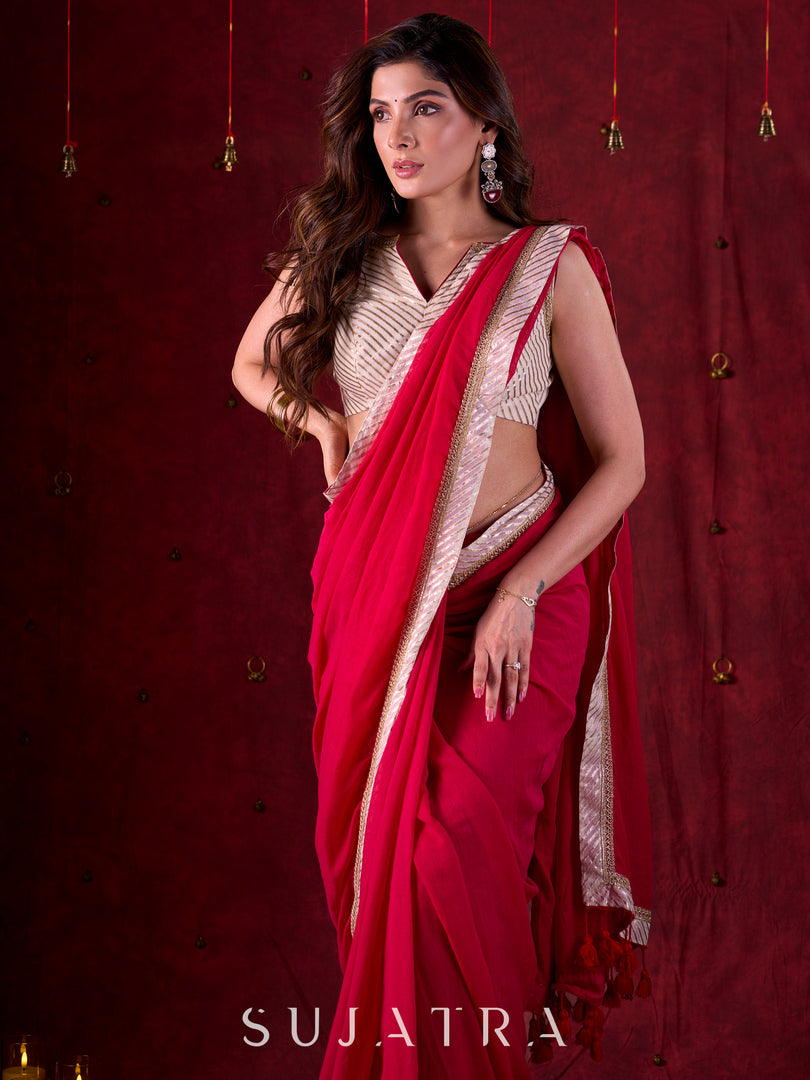 Crimson Mul Cotton Saree Adorned with Ivory Brocade Border & Fine Lace Accents