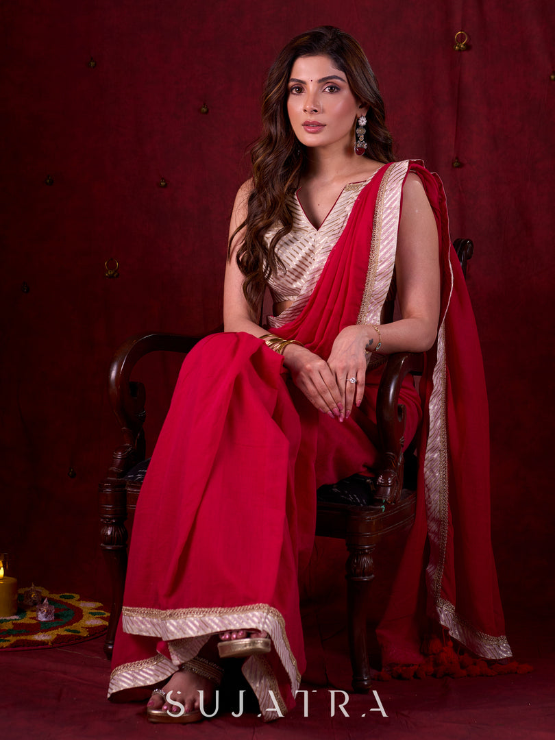 Crimson Mul Cotton Saree Adorned with Ivory Brocade Border & Fine Lace Accents