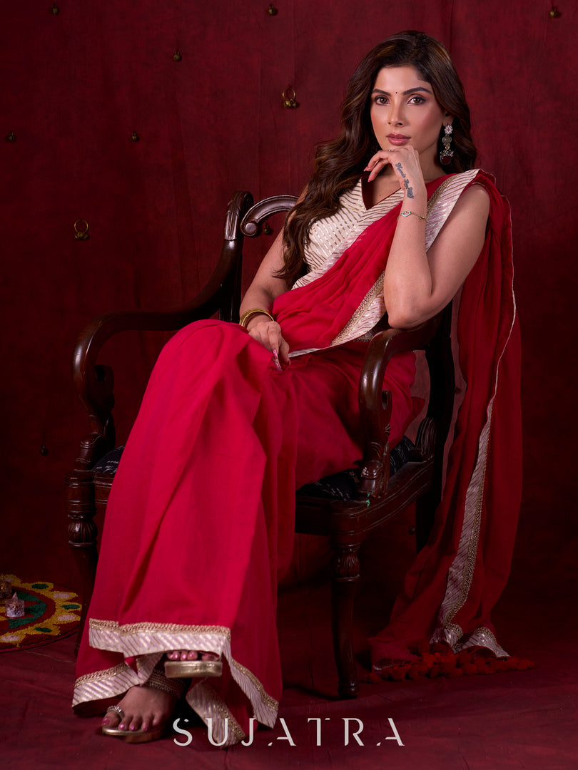 Crimson Mul Cotton Saree Adorned with Ivory Brocade Border & Fine Lace Accents