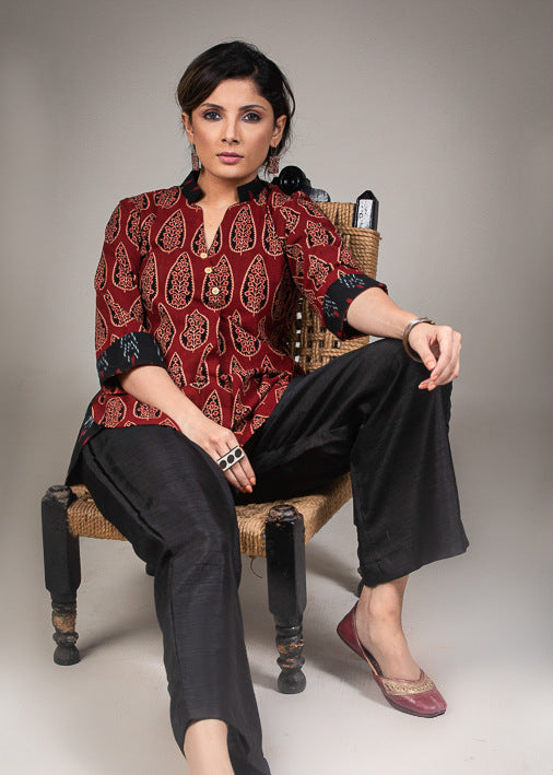 Maroon black Chinese collar roll up Ikat sleeve top