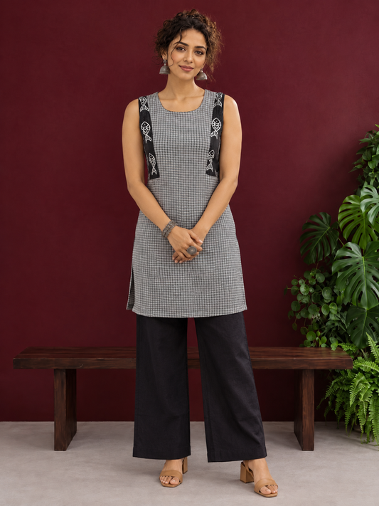 Grey Checked Cotton Kurta with Black Embroidered Fish Motif Shoulder Straps & Side Slits — front view