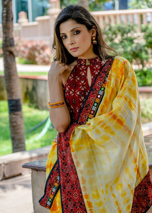 Exclusive Linen shibori blouse with Ajrakh & Kutchi Mirror work border